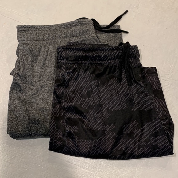 Bundle of 2 Shorts Big Boy size - Picture 11 of 11